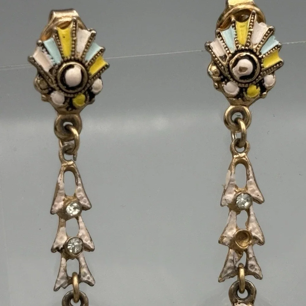Vintage Dangle Floral Clip On Earrings Enamel Pastels 1940s Dimensional READ